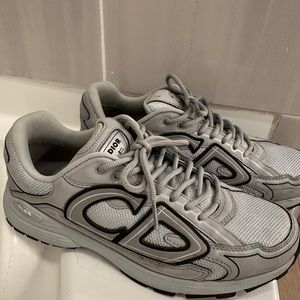 Dior Sneakers B30